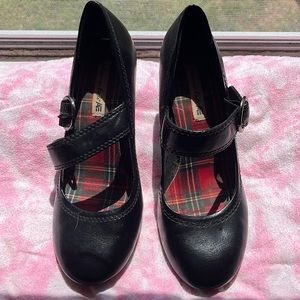 American Eagle Women’s size 7 Mary Jane black heels/pumps buckle closure